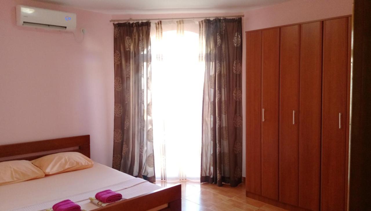 Apartment Barski Bagian luar foto