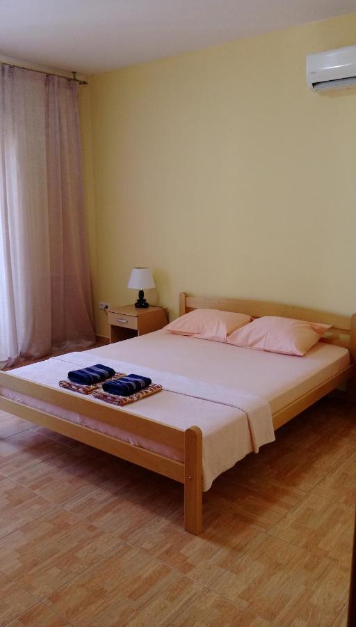 Apartment Barski Bagian luar foto