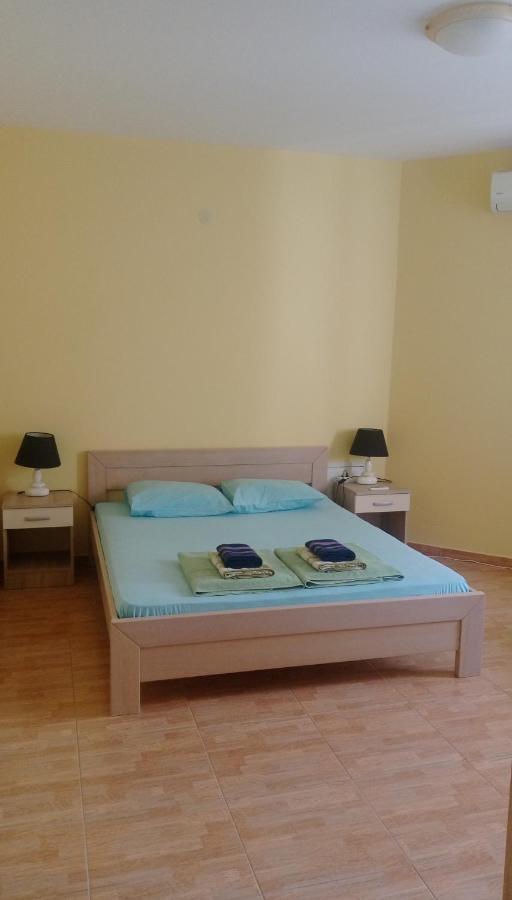 Apartment Barski Bagian luar foto
